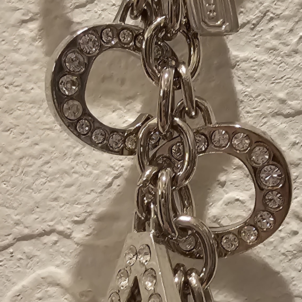 Coach silver key cha
